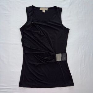 Michael Kors Womens XS Black Sleeveless Blouse Silver Buckle V-Neck Pristine